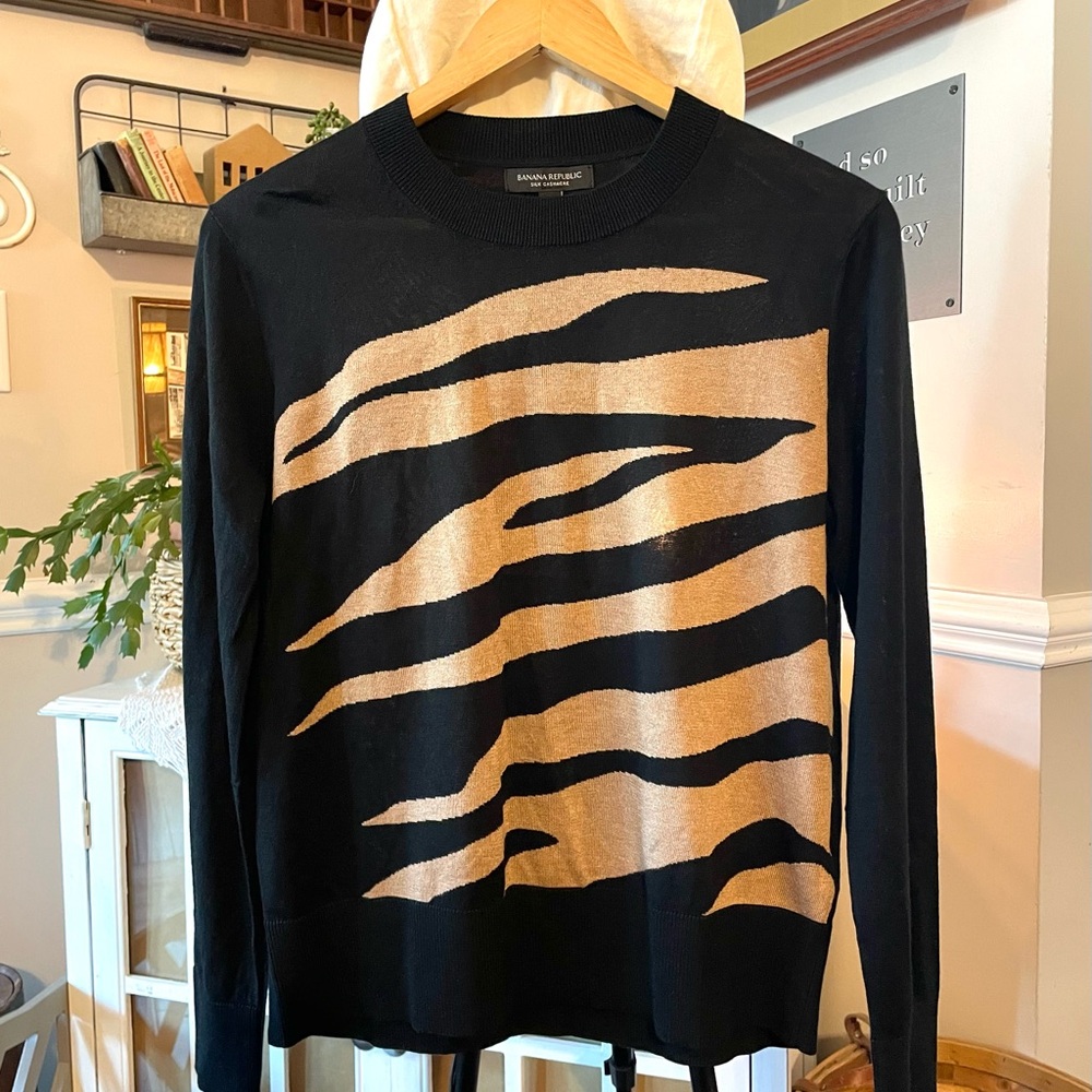 Silk Cashmere Relaxed Zebra Sweater Camel/Black from Banana Republic sz small